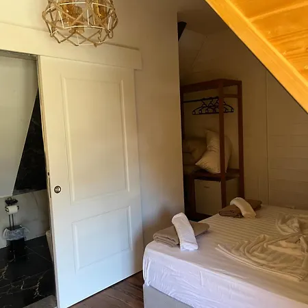 Bujtina Streha E Bjeshkeve Vendégház